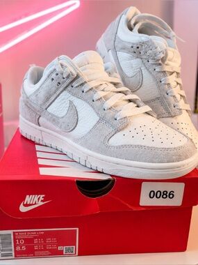 Nike Dunk Low SE “Just Do It” Sneakers